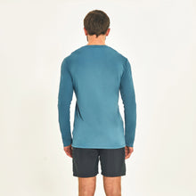 Carica l'immagine nel visualizzatore di Gallery, Model Back: Uv Line T-Shirt Longsleeve Sport Fit Aco
