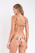 Carica l'immagine nel visualizzatore di Gallery, Model Back: Rio De Sol Ensemble Set Kauai Amelia Italy
