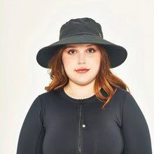 Carica l'immagine nel visualizzatore di Gallery, Model Front: Uv Line Chapeau Souple/Capeline Hat Lyon Nac L Fem Black Upf50+