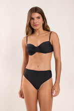 Carica l'immagine nel visualizzatore di Gallery, Model Front: Rio De Sol Bas Bottom Nero Amy