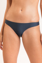 Carica l'immagine nel visualizzatore di Gallery, Gallery: Rio De Sol Bas Bottom Shimmer-Shark Essential-Comfy
