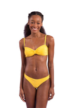 Carica l'immagine nel visualizzatore di Gallery, Model Front: Rio De Sol Ensemble Set Malibu-Yellow Bandeau-Duo Essential
