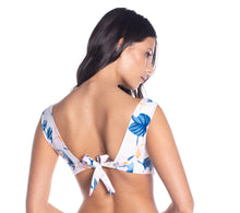 Carica l'immagine nel visualizzatore di Gallery, Model Back: Saha Haut Top Sierra Floral Sweetness