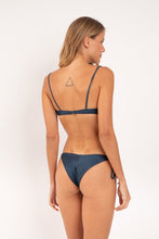 Carica l'immagine nel visualizzatore di Gallery, Model Back: Rio De Sol Ensemble Set Shimmer-Shark Balconet-Tie Cheeky-Tie-Gold