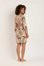 Carica l'immagine nel visualizzatore di Gallery, Model Back: Rio De Sol Chemise Oasis Chemise