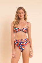 Carica l'immagine nel visualizzatore di Gallery, Image 09: Rio De Sol Ensemble Set Leaves Bandeau-Joy Hotpants