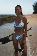 Carica l'immagine nel visualizzatore di Gallery, Image 10: Wednesday In Hawaii By Rio De Sol Haut Top Pua-Pacifica Hana