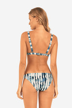 Carica l'immagine nel visualizzatore di Gallery, Model Back: Rio De Sol Bas Bottom Azule Essential-Comfy