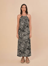 Carica l'immagine nel visualizzatore di Gallery, Model Front: Uv Line Vêtement De Plage High-Neck Dress Asas Upf50+