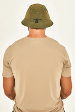 Carica l'immagine nel visualizzatore di Gallery, Model Back: Uv Line Bob Hat Toronto Colors Masc Military Green Upf50+