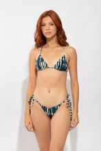 Carica l'immagine nel visualizzatore di Gallery, Model Front: Rio De Sol Ensemble Set Azule Lia Cheeky-Tie