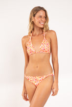 Carica l'immagine nel visualizzatore di Gallery, Model Front: Rio De Sol Ensemble Set Ditsy-Butter Mel