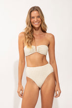 Carica l'immagine nel visualizzatore di Gallery, Model Front: Rio De Sol Bas Bottom Brisa-Offwhite Hotpants