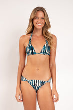 Carica l'immagine nel visualizzatore di Gallery, Model Front: Rio De Sol Bas Bottom Azule Mel-Comfy