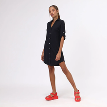 Carica l'immagine nel visualizzatore di Gallery, Image 02: Uv Line Chemise Shirtdress Copenhagen Fem Black Upf50+