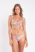 Carica l'immagine nel visualizzatore di Gallery, Model Front: Rio De Sol Haut Top Lyla Amelia