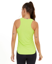 Carica l'immagine nel visualizzatore di Gallery, Model Back: Alto Giro Fitness Haut Regata Skin Fit Alongada Gola V Verde Acidlime