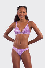 Carica l'immagine nel visualizzatore di Gallery, Model Front: Rio De Sol Bas Bottom Trail-Purple Essential
