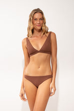 Carica l'immagine nel visualizzatore di Gallery, Model Front: Rio De Sol Bas Bottom Sand-Cappuccino Leblon