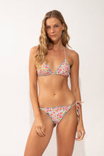 Carica l'immagine nel visualizzatore di Gallery, Model Front: Rio De Sol Ensemble Set Ditsy-Sky Frufru