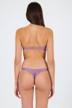 Carica l'immagine nel visualizzatore di Gallery, Model Back: Rio De Sol Ensemble Set Shimmer-Harmonia Bandeau-Knot Nice-Fio
