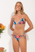 Carica l'immagine nel visualizzatore di Gallery, Model Front: Rio De Sol Haut Top Maui Tri-Fixo