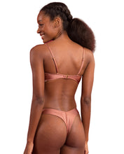 Carica l'immagine nel visualizzatore di Gallery, Image 07: Rio De Sol Ensemble Set Shimmer-Copper Bandeau-Joy Nice-Fio