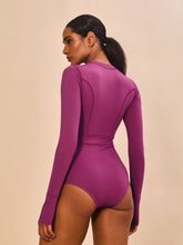 Carica l'immagine nel visualizzatore di Gallery, Model Back: Uv Line Une Pièce Swimsuit Macae Magenta Upf50+