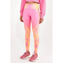 Carica l'immagine nel visualizzatore di Gallery, Model Front: Alto Giro Fitness Bas Legging Madagascar Sunset Sunset Vibes