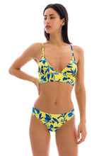 Carica l'immagine nel visualizzatore di Gallery, Model Front: Rio De Sol Bas Bottom Lemon Flower Cos Comfort