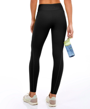 Carica l'immagine nel visualizzatore di Gallery, Model Back: Alto Giro Fitness Bas Legging Hyper Frisos Preto
