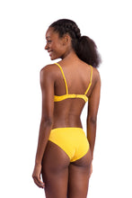 Carica l'immagine nel visualizzatore di Gallery, Model Back: Rio De Sol Ensemble Set Malibu-Yellow Balconet Essential-Comfy