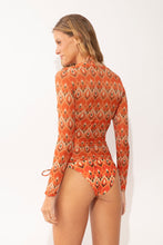 Carica l'immagine nel visualizzatore di Gallery, Model Back: Rio De Sol Haut De Plage Maracai Top Harper Long