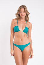 Carica l'immagine nel visualizzatore di Gallery, Model Front: Rio De Sol Haut Top Grove Camille