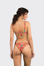 Carica l'immagine nel visualizzatore di Gallery, Model Back: Rio De Sol Haut Top Tropics Halter-Marina