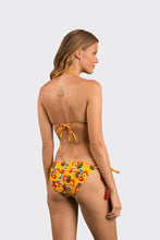 Carica l'immagine nel visualizzatore di Gallery, Model Back: Rio De Sol Ensemble Set Stories Tri-Inv Ibiza-Comfy