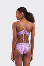 Carica l'immagine nel visualizzatore di Gallery, Model Back: Rio De Sol Ensemble Set Trail-Purple Tank-Tie Essential-Comfy
