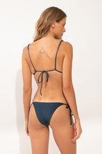 Carica l'immagine nel visualizzatore di Gallery, Model Back: Rio De Sol Haut Top Shimmer-Shark Lia-Noa