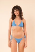 Carica l'immagine nel visualizzatore di Gallery, Model Front: Rio De Sol Bas Bottom Shimmer-Baltic-Sea Cheeky-Tie