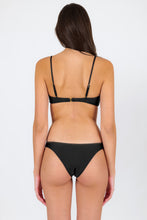Carica l'immagine nel visualizzatore di Gallery, Model Back: Rio De Sol Haut Top Shimmer-Black Bandeau-No