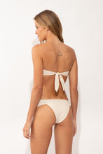 Carica l'immagine nel visualizzatore di Gallery, Model Back: Rio De Sol Bas Bottom Malibu-Natural Baobi