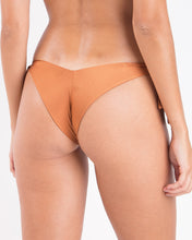 Carica l'immagine nel visualizzatore di Gallery, Image 05: Rio De Sol Bas Bottom Nocciola Italy