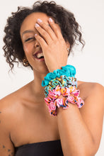 Carica l'immagine nel visualizzatore di Gallery, Image 02: Rio De Sol Chouchou Amore-Pink Scrunchie