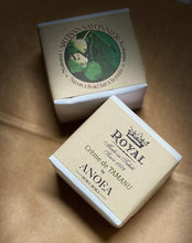Carica l'immagine nel visualizzatore di Gallery, Image 05: Monoï Royal Bar Soaps Savon Creme De Tamanu By Anoea Bora Bora