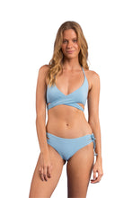 Carica l'immagine nel visualizzatore di Gallery, Model Front: Rio De Sol Ensemble Set Dots-Sky Kate Madrid