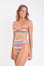 Carica l'immagine nel visualizzatore di Gallery, Image 07: Rio De Sol Ensemble Set Supercolor Bandeau-Joy Highwaist-Spin