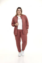 Carica l'immagine nel visualizzatore di Gallery, Model Front: Alto Giro Fitness Haut Jaqueta Melange Plus Rosa Hug