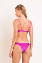 Carica l'immagine nel visualizzatore di Gallery, Model Back: Rio De Sol Ensemble Set Shimmer-Gaia Bandeau-Joy Essential