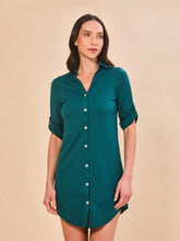 Carica l'immagine nel visualizzatore di Gallery, Model Front: Uv Line Chemise Shirtdress Copenhagen Petroleo Upf50+
