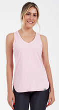 Carica l'immagine nel visualizzatore di Gallery, Model Front: Alto Giro Fitness Haut Regata Skin Fit Alongada Gola V Rosa Clara